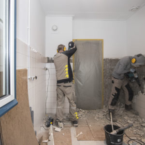 Onlangs vierden we de oplevering van 30 woningen in Huijbergen, na een bijzondere renovatie. Wij weten wel hoe we woningen moeten renoveren, maar dit was de eerste ‘ronde’ voor...