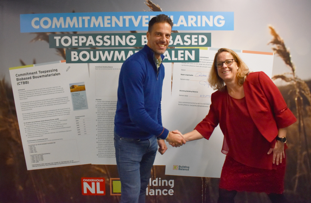 Biobased bouwmaterialen: Caspar de Haan ondertekent commitment